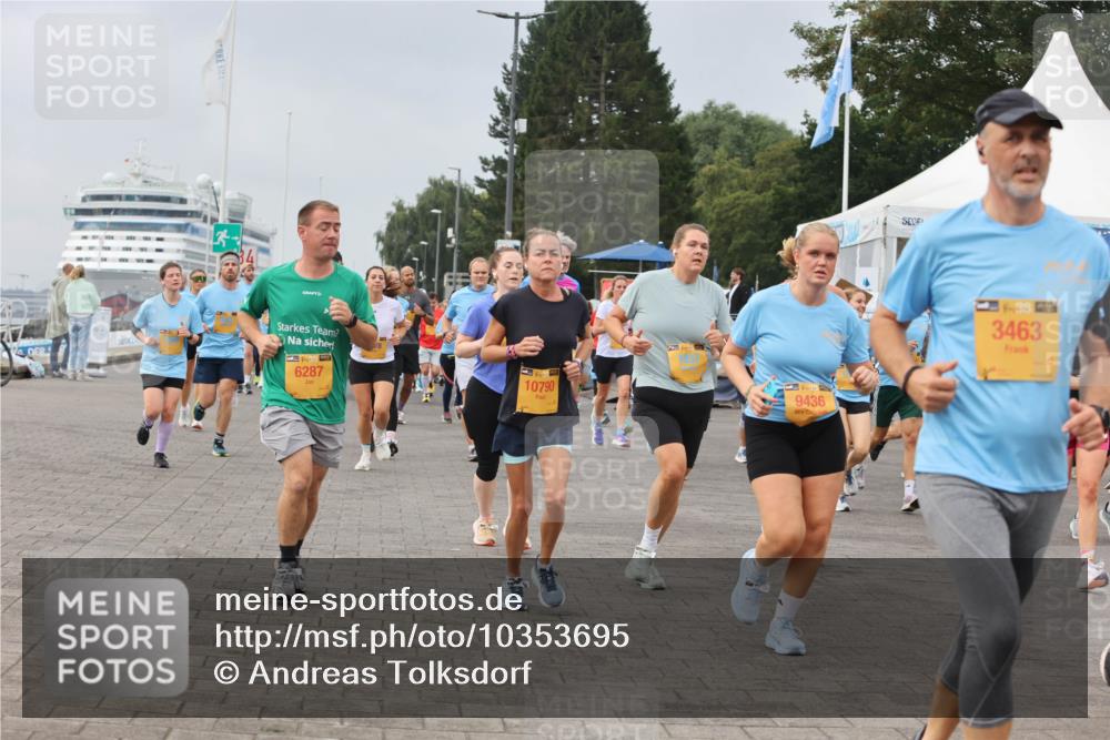 13.09.2026 - Kiel Lauf Andreas Tolksdorf http://msf.ph/oto/10353695 13.09.2026 09:57:16 Kiellinie 6287, 10790, 9436, 3463 meine-sportfotos.de