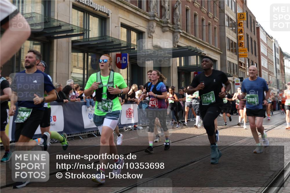13.09.2026 - 21. swb-Marathon Bremen Strokosch-Dieckow http://msf.ph/oto/10353698 13.09.2026 13:33:04 Ziel 831, 1124, 2283, 2393, 2818, 2980, 3562, 4052, 4219, 4243, 4260, 4408, 4492, 4536, 4543, 4565, 5040, 5191, 5324, 5560, 5660, 5726, 5790, 5861, 5862, 5914, 6256, 6421, 6597, 6614, 6777, 6844, 6882, 6915, 6997, 7145, 7421, 7467, 7523, 7789, 7830, 7863, 8061, 8093, 8177, 8501, 8599, 8602, 9206, 9508, 9616, 9856, 9883, 13028, 13084, 13101, 891, 1532, 2440, 2638, 2959, 3167, 3404, 3710, 3773, 3902, 4194, 4233, 4659, 5009, 5090, 5581 meine-sportfotos.de