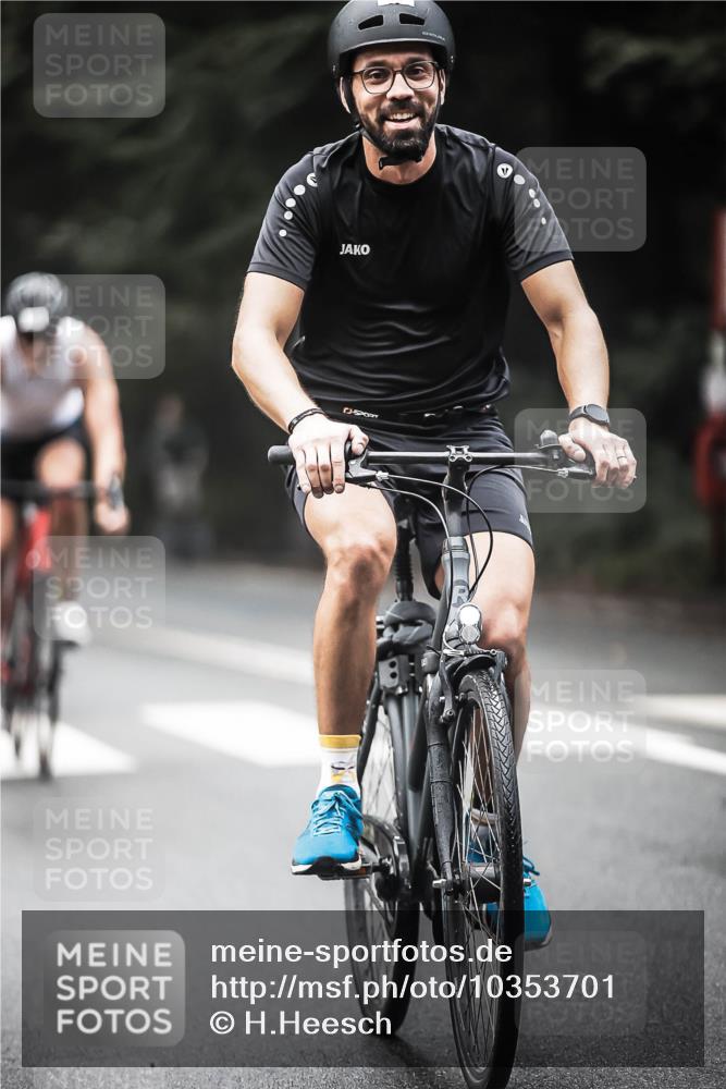 13.09.2026 - Stadtparktriathlon H.Heesch http://msf.ph/oto/10353701 13.09.2026 11:08:50 Radfahren 486, 504, 555, 581, 660, 676, 698 meine-sportfotos.de