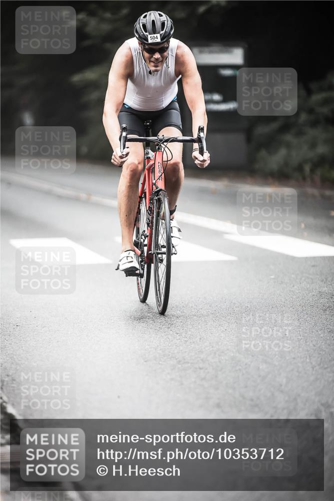 13.09.2026 - Stadtparktriathlon H.Heesch http://msf.ph/oto/10353712 13.09.2026 11:08:51 Radfahren 504, 555, 581, 660, 676 meine-sportfotos.de