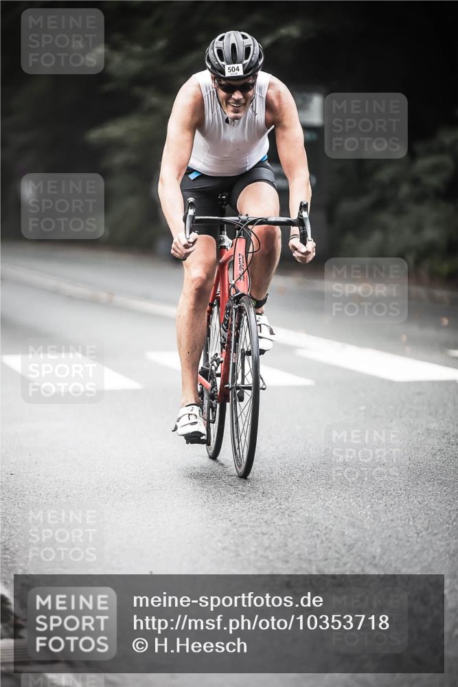 13.09.2026 - Stadtparktriathlon H.Heesch http://msf.ph/oto/10353718 13.09.2026 11:08:51 Radfahren 504, 555, 581, 660, 676 meine-sportfotos.de