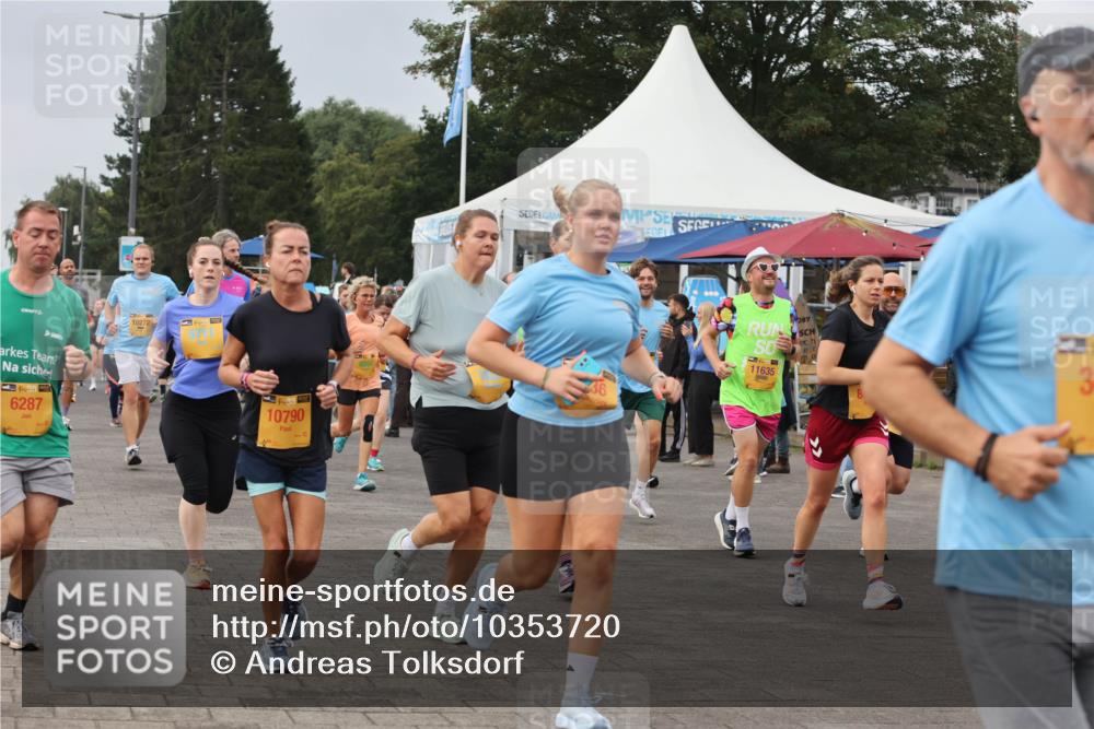 13.09.2026 - Kiel Lauf Andreas Tolksdorf http://msf.ph/oto/10353720 13.09.2026 09:57:17 Kiellinie 10272, 6287, 53, 10790, 11635, 3 meine-sportfotos.de