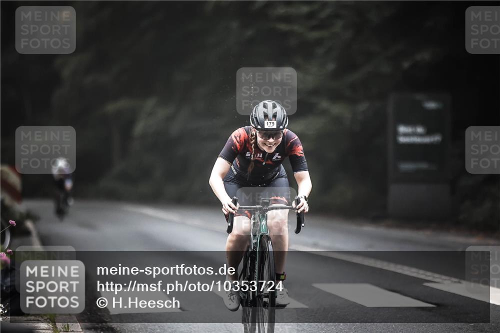 13.09.2026 - Stadtparktriathlon H.Heesch http://msf.ph/oto/10353724 13.09.2026 09:31:04 Radfahren 89, 146, 179 meine-sportfotos.de