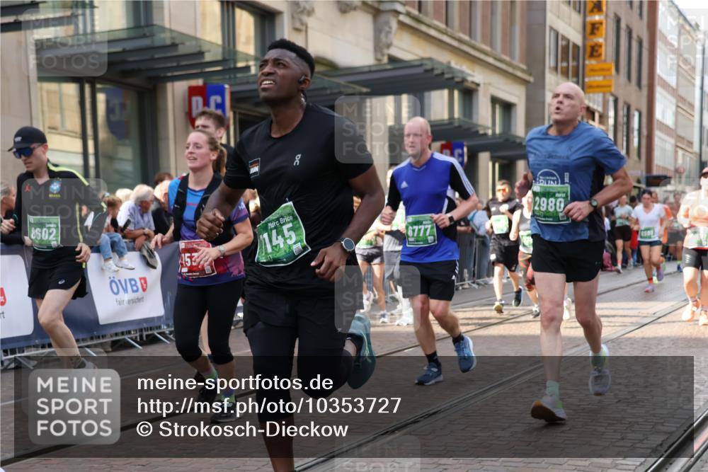13.09.2026 - 21. swb-Marathon Bremen Strokosch-Dieckow http://msf.ph/oto/10353727 13.09.2026 13:33:05 Ziel 831, 1124, 2283, 2393, 2818, 2980, 3562, 4052, 4219, 4243, 4260, 4408, 4492, 4536, 4543, 4565, 5040, 5191, 5324, 5560, 5660, 5726, 5790, 5861, 5862, 5914, 6256, 6421, 6597, 6614, 6777, 6844, 6882, 6915, 6997, 7145, 7421, 7467, 7523, 7789, 7830, 7863, 8093, 8177, 8501, 8599, 8602, 8691, 9206, 9508, 9616, 9856, 9883, 10114, 13078, 13084, 13101, 891, 1532, 2440, 2638, 2818, 2959, 3167, 3404, 3710, 3773, 3902, 4194, 4233, 4408, 4659, 5009, 5090, 5191, 5581 meine-sportfotos.de