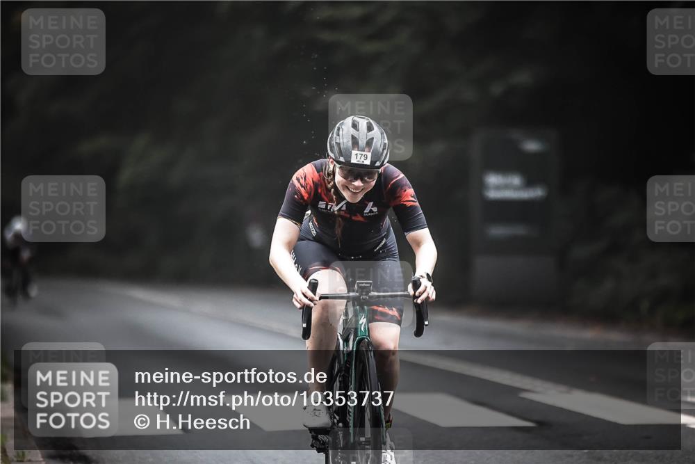 13.09.2026 - Stadtparktriathlon H.Heesch http://msf.ph/oto/10353737 13.09.2026 09:31:04 Radfahren 89, 146, 179 meine-sportfotos.de