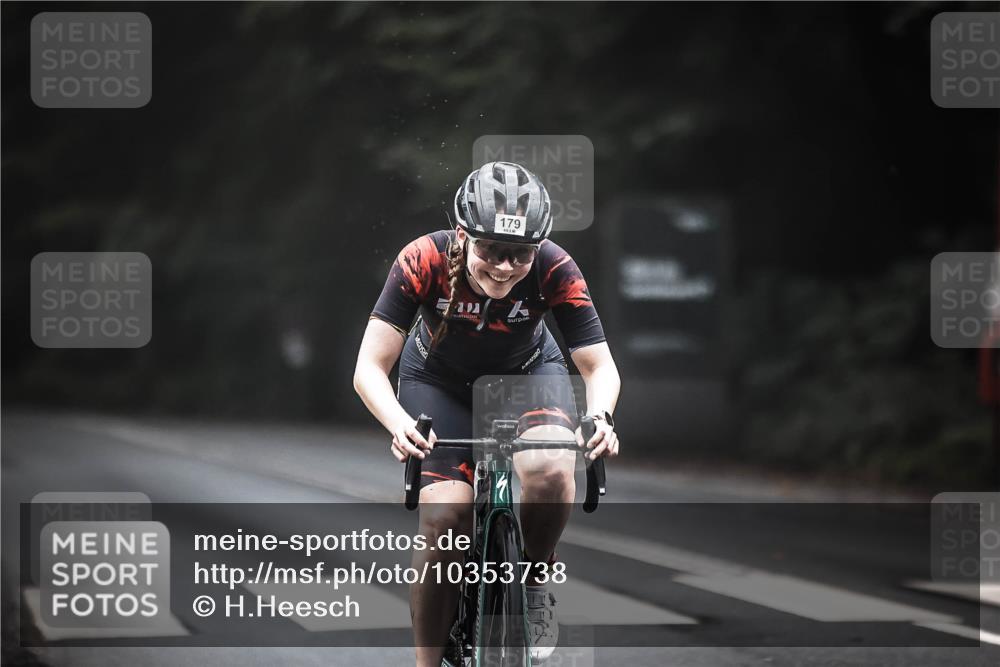 13.09.2026 - Stadtparktriathlon H.Heesch http://msf.ph/oto/10353738 13.09.2026 09:31:04 Radfahren 89, 146, 179 meine-sportfotos.de