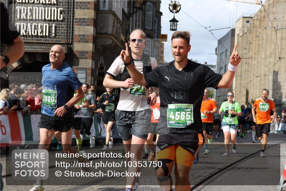 13.09.2026 - 21. swb-Marathon Bremen Strokosch-Dieckow http://msf.ph/oto/10353750 13.09.2026 13:33:21 Ziel 891, 1532, 2440, 2638, 2818, 2959, 3167, 3404, 3710, 3773, 3902, 4194, 4233, 4408, 4659, 5090, 5191, 5395, 5410, 5706, 5749, 5981, 6018, 6941, 7756, 7788, 7830, 8061, 9269, 9292, 9406, 9745, 9829, 10048, 13019, 13028, 13039, 13092, 13093, 13101, 13146, 13164, 13234, 13247, 2960, 3562, 4052, 4219, 4543, 5560, 5660, 5726, 5861, 5862, 6256, 6421, 6597, 6777, 6844, 6882, 6997, 7523, 7863, 8093, 8177, 8501, 8599, 8602, 8691, 9206, 9508, 10114, 13078 meine-sportfotos.de