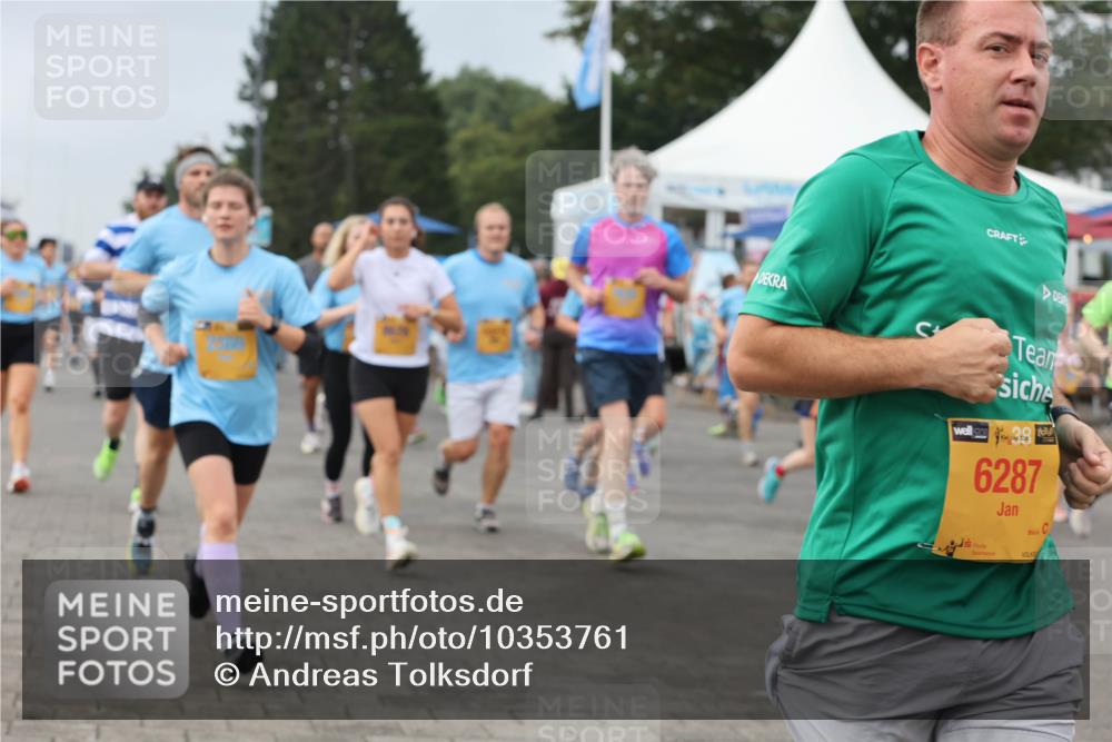 13.09.2026 - Kiel Lauf Andreas Tolksdorf http://msf.ph/oto/10353761 13.09.2026 09:57:19 Kiellinie 6287 meine-sportfotos.de