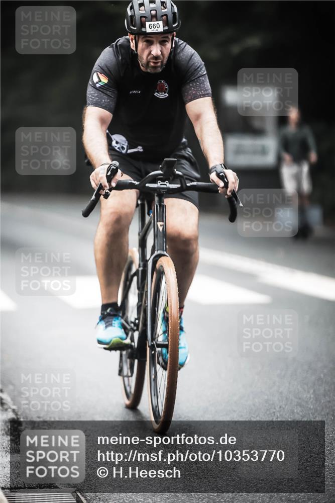 13.09.2026 - Stadtparktriathlon H.Heesch http://msf.ph/oto/10353770 13.09.2026 11:08:56 Radfahren 468, 504, 555, 660, 676 meine-sportfotos.de
