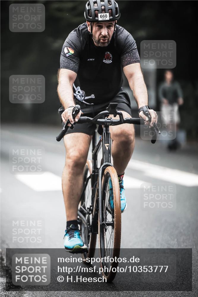 13.09.2026 - Stadtparktriathlon H.Heesch http://msf.ph/oto/10353777 13.09.2026 11:08:56 Radfahren 468, 504, 555, 660, 676 meine-sportfotos.de