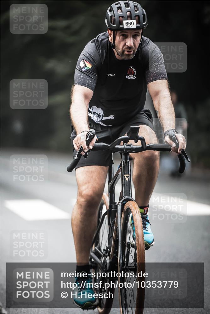 13.09.2026 - Stadtparktriathlon H.Heesch http://msf.ph/oto/10353779 13.09.2026 11:08:56 Radfahren 468, 504, 555, 660, 676 meine-sportfotos.de