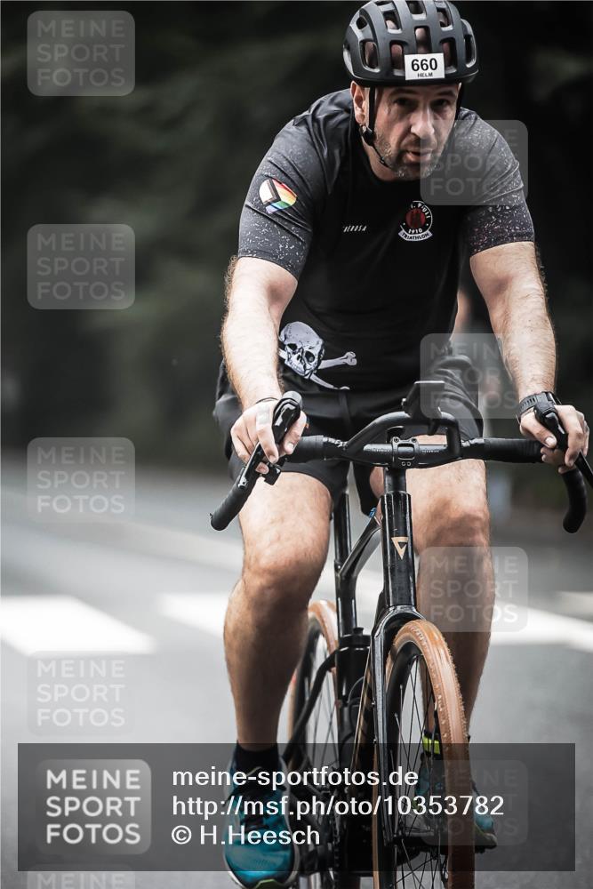 13.09.2026 - Stadtparktriathlon H.Heesch http://msf.ph/oto/10353782 13.09.2026 11:08:57 Radfahren 468, 504, 660, 676 meine-sportfotos.de