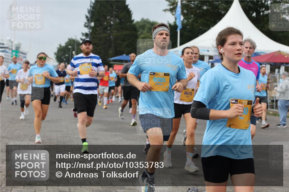 13.09.2026 - Kiel Lauf Andreas Tolksdorf http://msf.ph/oto/10353783 13.09.2026 09:57:20 Kiellinie 4, 38, 6085, 8678 meine-sportfotos.de