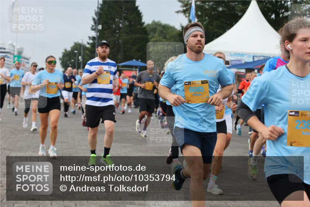 13.09.2026 - Kiel Lauf Andreas Tolksdorf http://msf.ph/oto/10353794 13.09.2026 09:57:20 Kiellinie 38, 6085, 4, 3, 238 meine-sportfotos.de