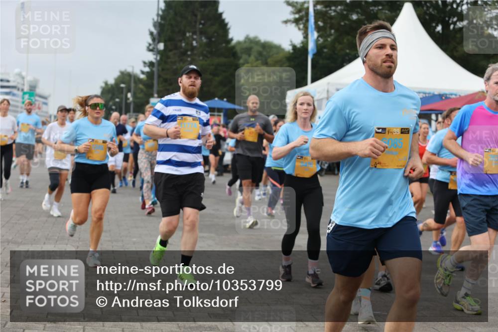 13.09.2026 - Kiel Lauf Andreas Tolksdorf http://msf.ph/oto/10353799 13.09.2026 09:57:20 Kiellinie 085 meine-sportfotos.de