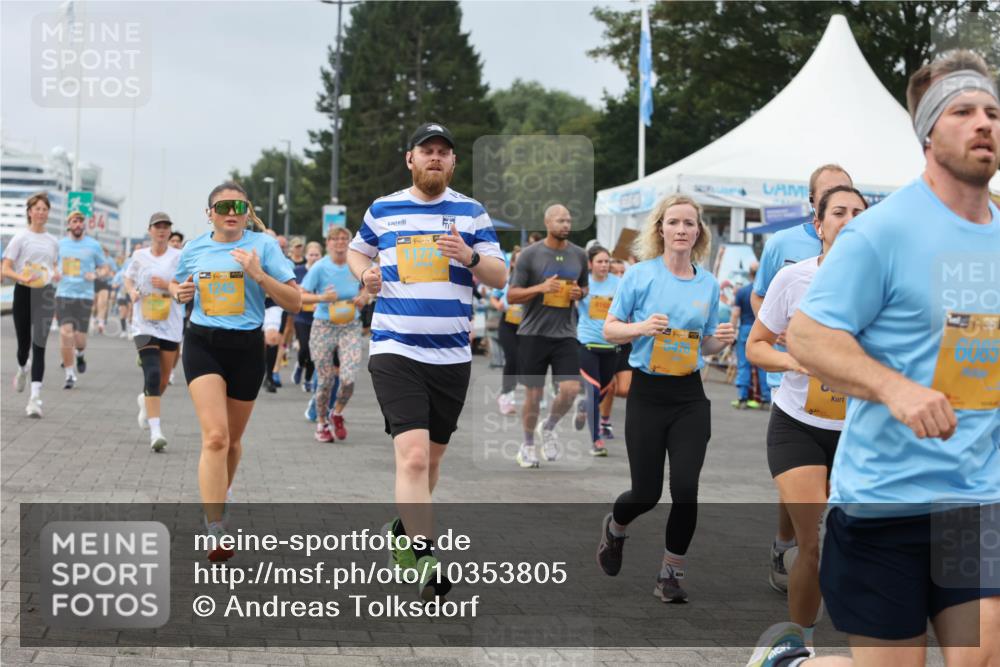 13.09.2026 - Kiel Lauf Andreas Tolksdorf http://msf.ph/oto/10353805 13.09.2026 09:57:20 Kiellinie 1245, 38, 1177, 35, 39, 6085 meine-sportfotos.de