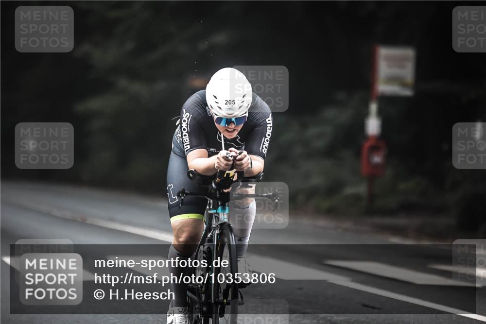 13.09.2026 - Stadtparktriathlon H.Heesch http://msf.ph/oto/10353806 13.09.2026 09:31:11 Radfahren 146, 152, 205 meine-sportfotos.de