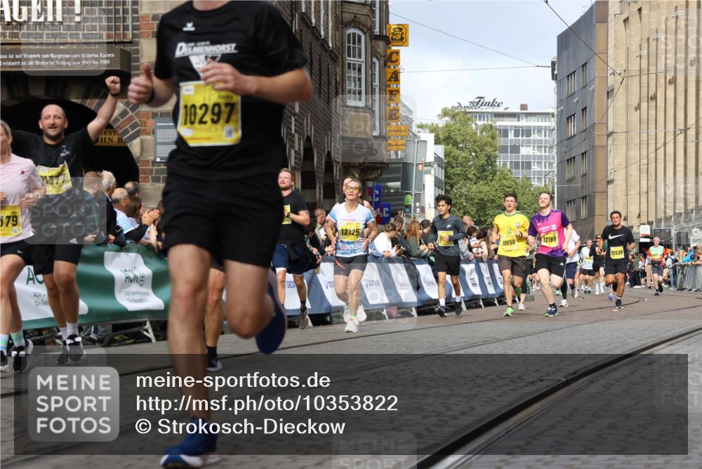 13.09.2026 - 21. swb-Marathon Bremen Strokosch-Dieckow http://msf.ph/oto/10353822 13.09.2026 10:55:47 Ziel 10203, 10256, 10297, 10725, 10788, 10881, 11414, 11466, 11557, 11748, 11862, 11941, 11975, 11977, 12030, 12150, 12218, 12258, 12348, 10298, 10374, 10690, 10703, 11790, 11972, 12061, 12143, 12484, 13565 meine-sportfotos.de