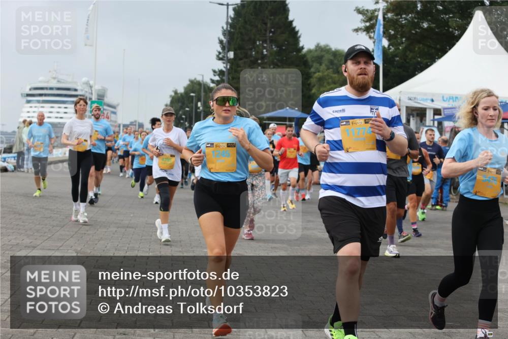 13.09.2026 - Kiel Lauf Andreas Tolksdorf http://msf.ph/oto/10353823 13.09.2026 09:57:21 Kiellinie 1245, 4395, 11774 meine-sportfotos.de