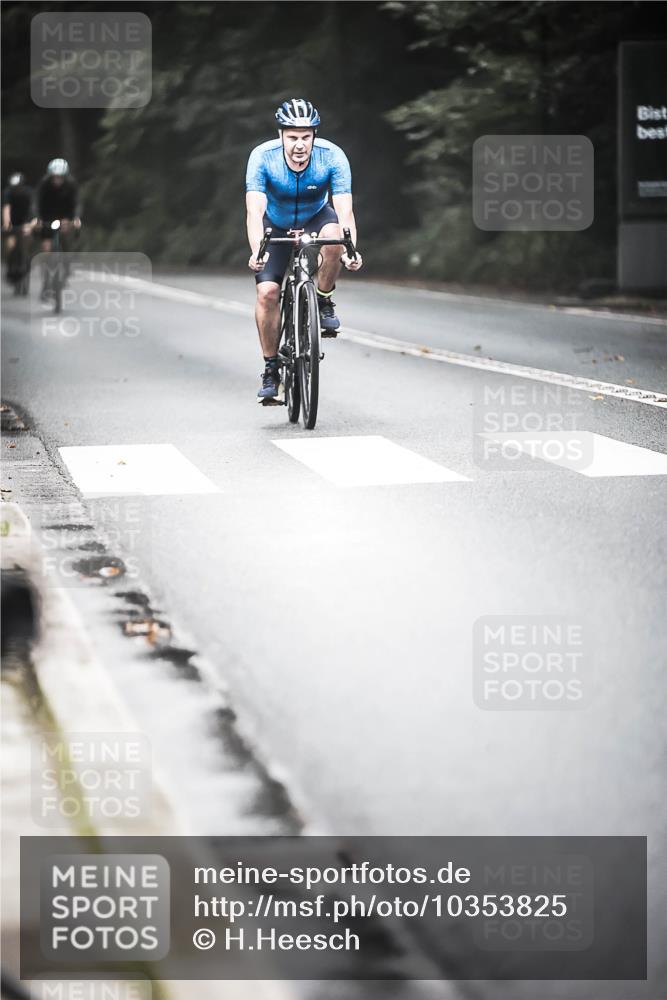 13.09.2026 - Stadtparktriathlon H.Heesch http://msf.ph/oto/10353825 13.09.2026 11:09:02 Radfahren 468, 593, 616, 660 meine-sportfotos.de