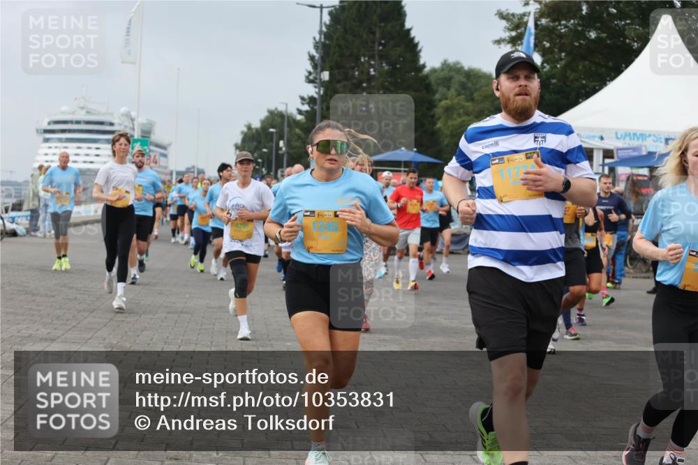 13.09.2026 - Kiel Lauf Andreas Tolksdorf http://msf.ph/oto/10353831 13.09.2026 09:57:21 Kiellinie 381, 1245, 38, 11734 meine-sportfotos.de