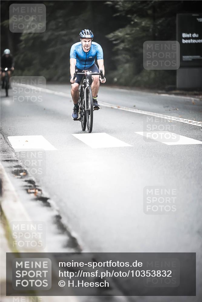 13.09.2026 - Stadtparktriathlon H.Heesch http://msf.ph/oto/10353832 13.09.2026 11:09:02 Radfahren 468, 593, 616, 660 meine-sportfotos.de