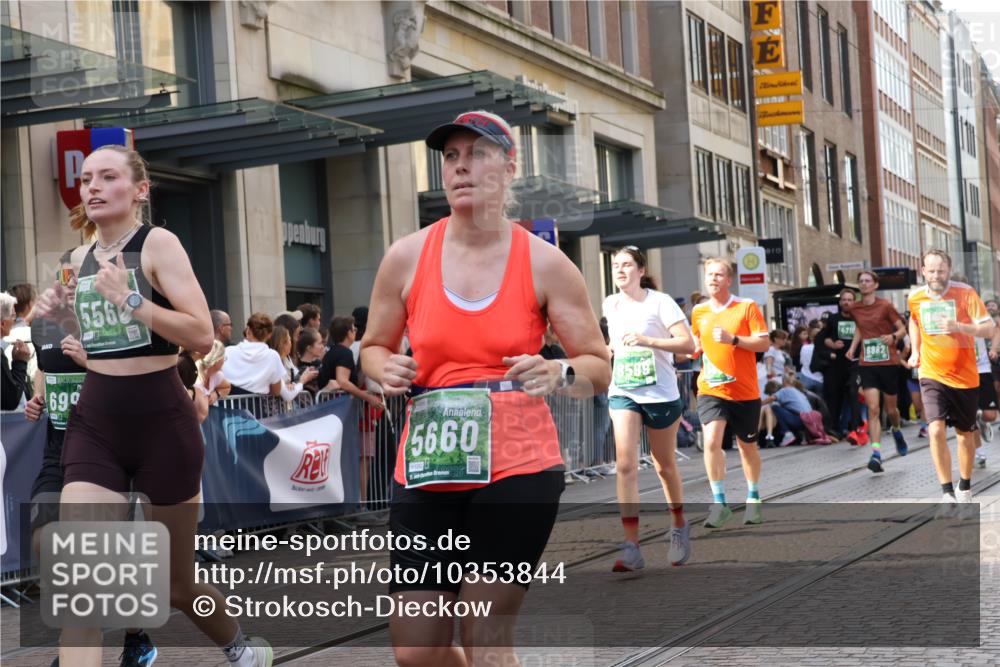 13.09.2026 - 21. swb-Marathon Bremen Strokosch-Dieckow http://msf.ph/oto/10353844 13.09.2026 13:33:07 Ziel 831, 1124, 2283, 2393, 2960, 2980, 3562, 4052, 4219, 4243, 4260, 4492, 4536, 4543, 4565, 5040, 5324, 5560, 5660, 5726, 5790, 5861, 5862, 5914, 6256, 6421, 6597, 6614, 6777, 6844, 6882, 6915, 6997, 7145, 7421, 7467, 7523, 7789, 7863, 8093, 8177, 8501, 8599, 8602, 8691, 9206, 9508, 9616, 9856, 9883, 10114, 13078, 13084, 891, 1532, 2393, 2440, 2638, 2818, 2959, 3167, 3404, 3710, 3773, 3902, 4194, 4233, 4408, 4659, 5009, 5090, 5191, 5324 meine-sportfotos.de