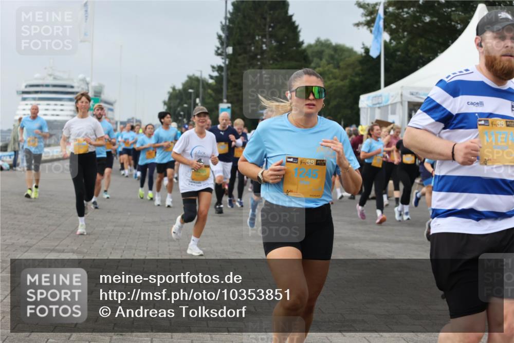 13.09.2026 - Kiel Lauf Andreas Tolksdorf http://msf.ph/oto/10353851 13.09.2026 09:57:22 Kiellinie 1, 38, 1245, 11774 meine-sportfotos.de