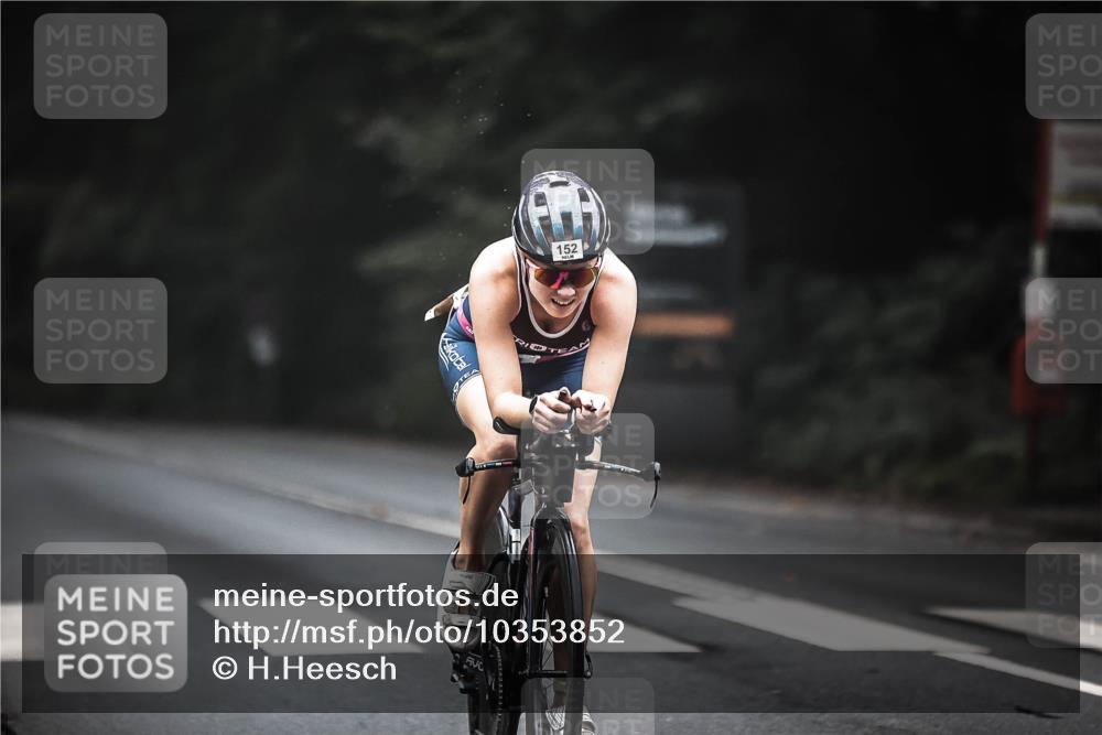 13.09.2026 - Stadtparktriathlon H.Heesch http://msf.ph/oto/10353852 13.09.2026 09:31:15 Radfahren 100, 146, 152, 190, 205 meine-sportfotos.de