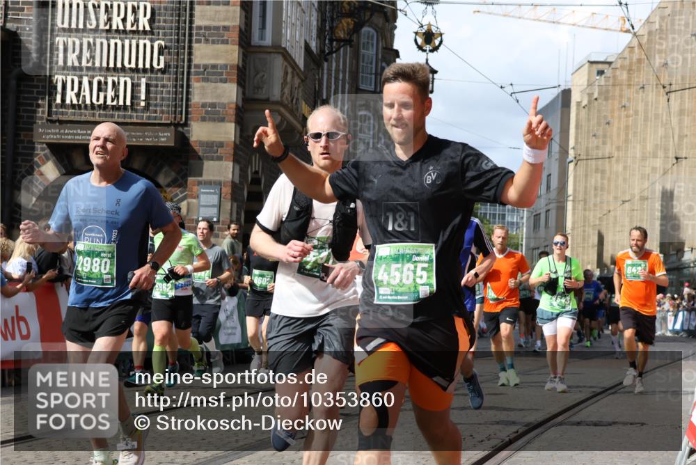 13.09.2026 - 21. swb-Marathon Bremen Strokosch-Dieckow http://msf.ph/oto/10353860 13.09.2026 13:33:21 Ziel 891, 1532, 2440, 2638, 2818, 2959, 3167, 3404, 3710, 3773, 3902, 4194, 4233, 4408, 4659, 5090, 5191, 5395, 5410, 5706, 5749, 5981, 6018, 6941, 7756, 7788, 7830, 8061, 9269, 9292, 9406, 9745, 9829, 10048, 13019, 13028, 13039, 13092, 13093, 13101, 13146, 13164, 13234, 13247, 2960, 3562, 4052, 4219, 4543, 5560, 5660, 5726, 5861, 5862, 6256, 6421, 6597, 6777, 6844, 6882, 6997, 7523, 7863, 8093, 8177, 8501, 8599, 8602, 8691, 9206, 9508, 10114, 13078 meine-sportfotos.de