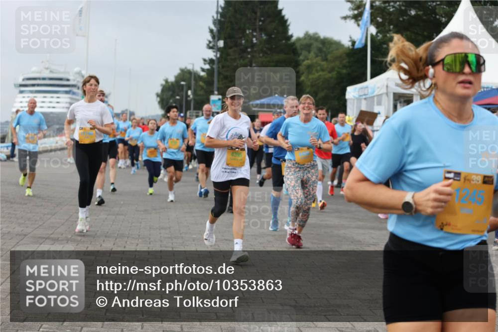 13.09.2026 - Kiel Lauf Andreas Tolksdorf http://msf.ph/oto/10353863 13.09.2026 09:57:22 Kiellinie 4395, 39, 1245 meine-sportfotos.de