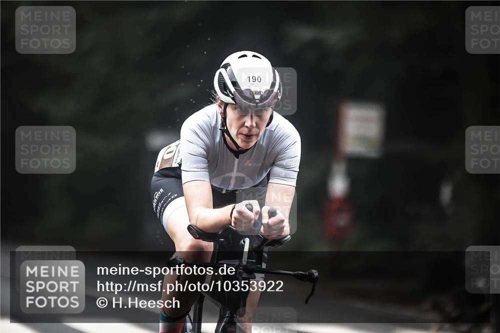 13.09.2026 - Stadtparktriathlon H.Heesch http://msf.ph/oto/10353922 13.09.2026 09:31:21 Radfahren 100, 151, 190 meine-sportfotos.de