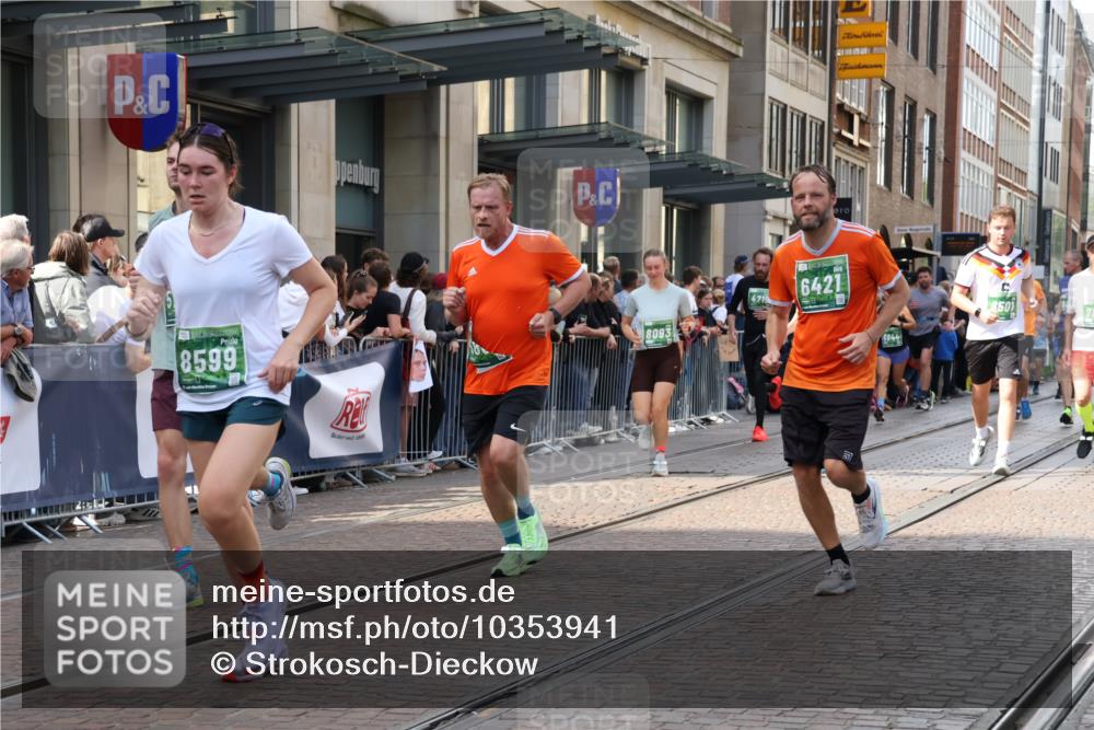 13.09.2026 - 21. swb-Marathon Bremen Strokosch-Dieckow http://msf.ph/oto/10353941 13.09.2026 13:33:09 Ziel 831, 930, 1124, 2283, 2960, 2980, 3562, 4052, 4219, 4243, 4260, 4492, 4536, 4543, 4565, 5040, 5560, 5660, 5726, 5790, 5861, 5862, 5914, 6256, 6421, 6538, 6597, 6614, 6777, 6844, 6882, 6915, 6997, 7145, 7421, 7467, 7523, 7633, 7789, 7863, 8093, 8177, 8501, 8599, 8602, 8691, 9206, 9508, 9616, 9856, 9883, 10114, 13078, 13084, 891, 1532, 2393, 2440, 2638, 2818, 2959, 3167, 3404, 3710, 3773, 3902, 4194, 4233, 4260, 4408, 4659, 5090, 5191, 5324 meine-sportfotos.de