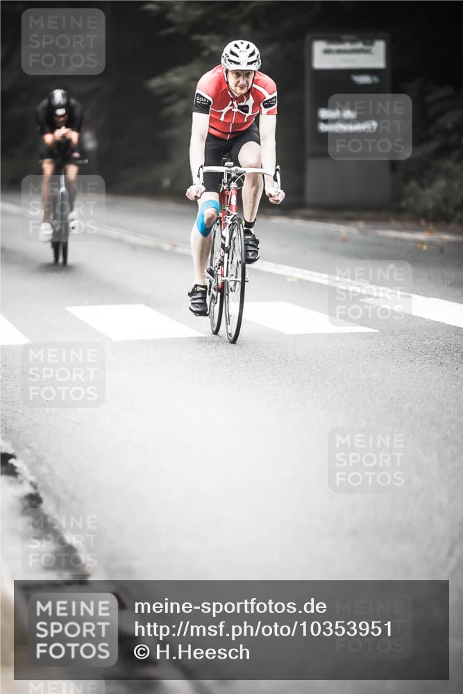 13.09.2026 - Stadtparktriathlon H.Heesch http://msf.ph/oto/10353951 13.09.2026 11:09:19 Radfahren 275, 497, 640, 1797 meine-sportfotos.de