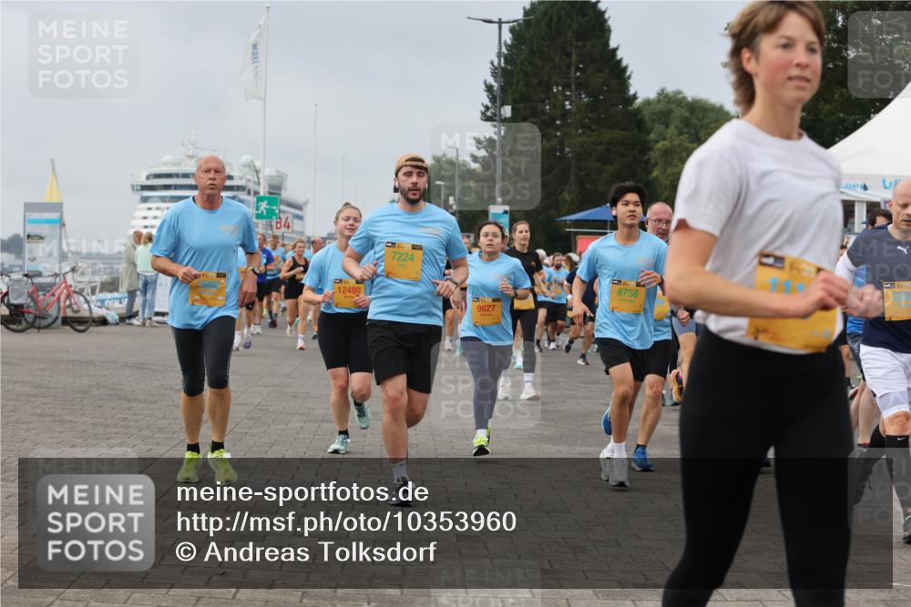 13.09.2026 - Kiel Lauf Andreas Tolksdorf http://msf.ph/oto/10353960 13.09.2026 09:57:25 Kiellinie 12480, 38, 7224, 9627, 8758 meine-sportfotos.de