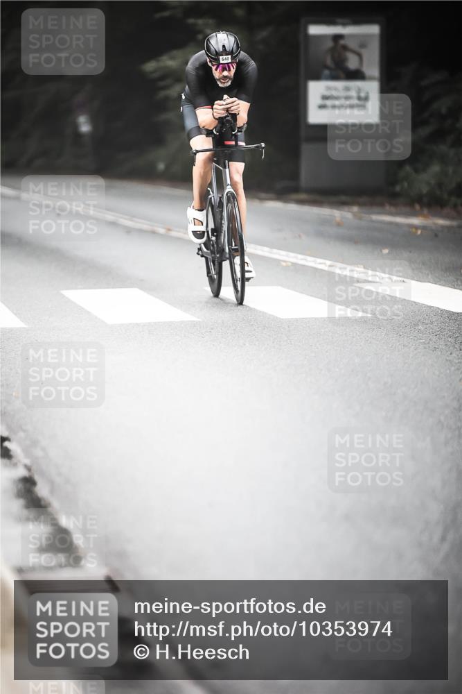 13.09.2026 - Stadtparktriathlon H.Heesch http://msf.ph/oto/10353974 13.09.2026 11:09:20 Radfahren 275, 497, 640, 1797 meine-sportfotos.de