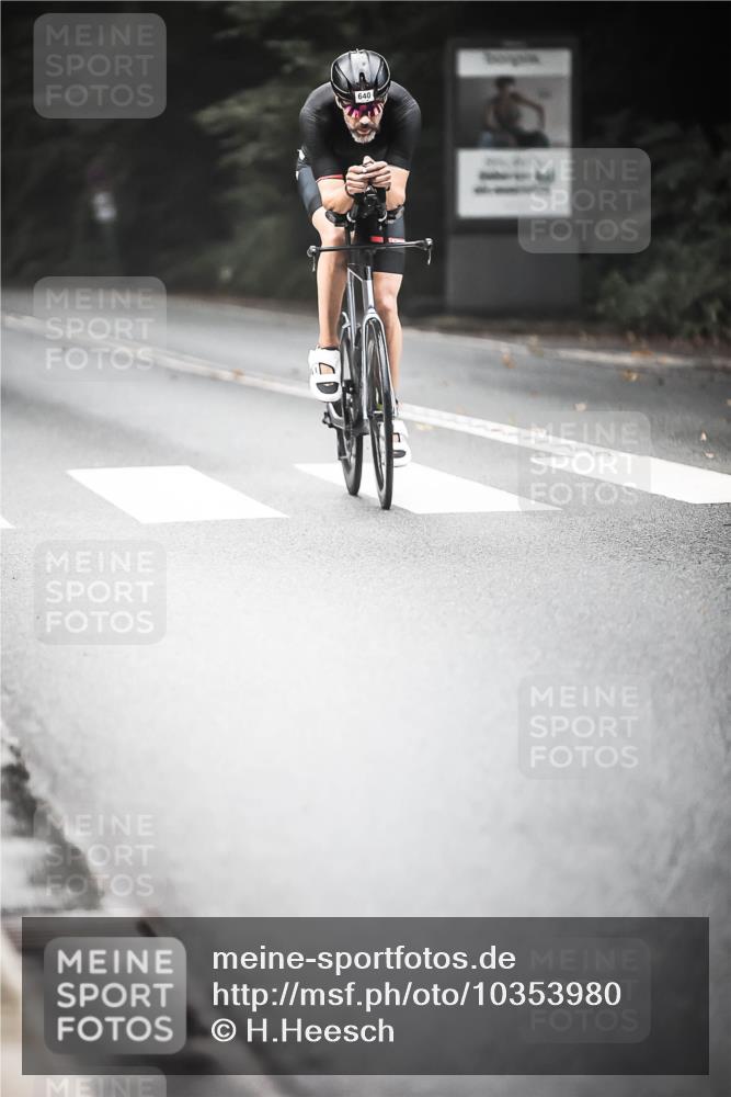 13.09.2026 - Stadtparktriathlon H.Heesch http://msf.ph/oto/10353980 13.09.2026 11:09:20 Radfahren 275, 497, 640, 1797 meine-sportfotos.de