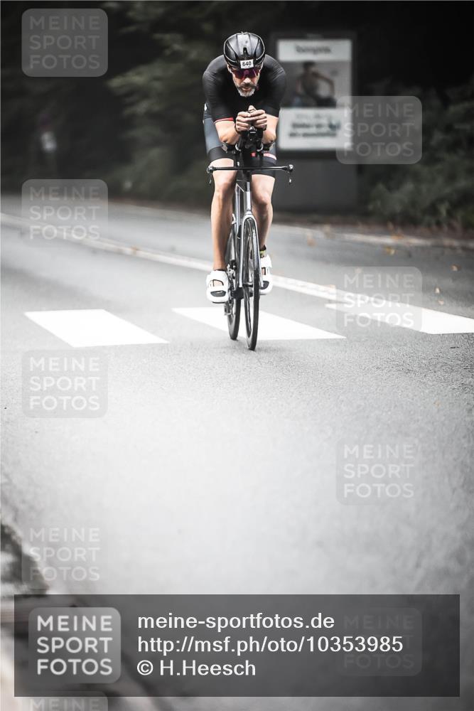 13.09.2026 - Stadtparktriathlon H.Heesch http://msf.ph/oto/10353985 13.09.2026 11:09:20 Radfahren 275, 497, 640, 1797 meine-sportfotos.de