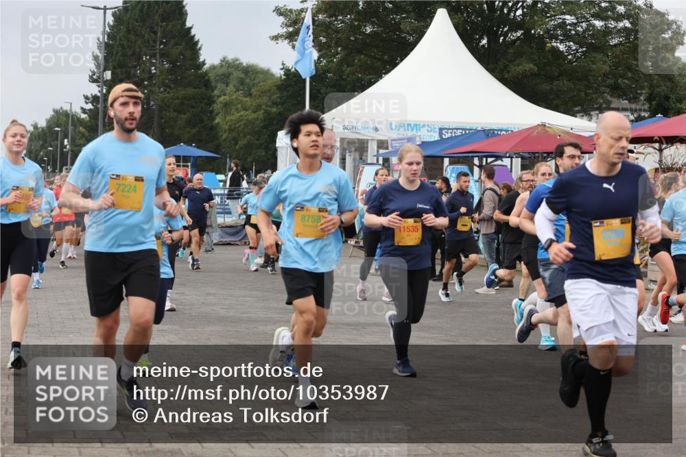 13.09.2026 - Kiel Lauf Andreas Tolksdorf http://msf.ph/oto/10353987 13.09.2026 09:57:26 Kiellinie 7224, 8758, 11535 meine-sportfotos.de