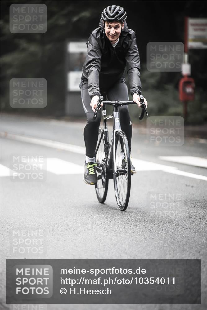 13.09.2026 - Stadtparktriathlon H.Heesch http://msf.ph/oto/10354011 13.09.2026 11:09:23 Radfahren 275, 497, 531, 640, 1797 meine-sportfotos.de