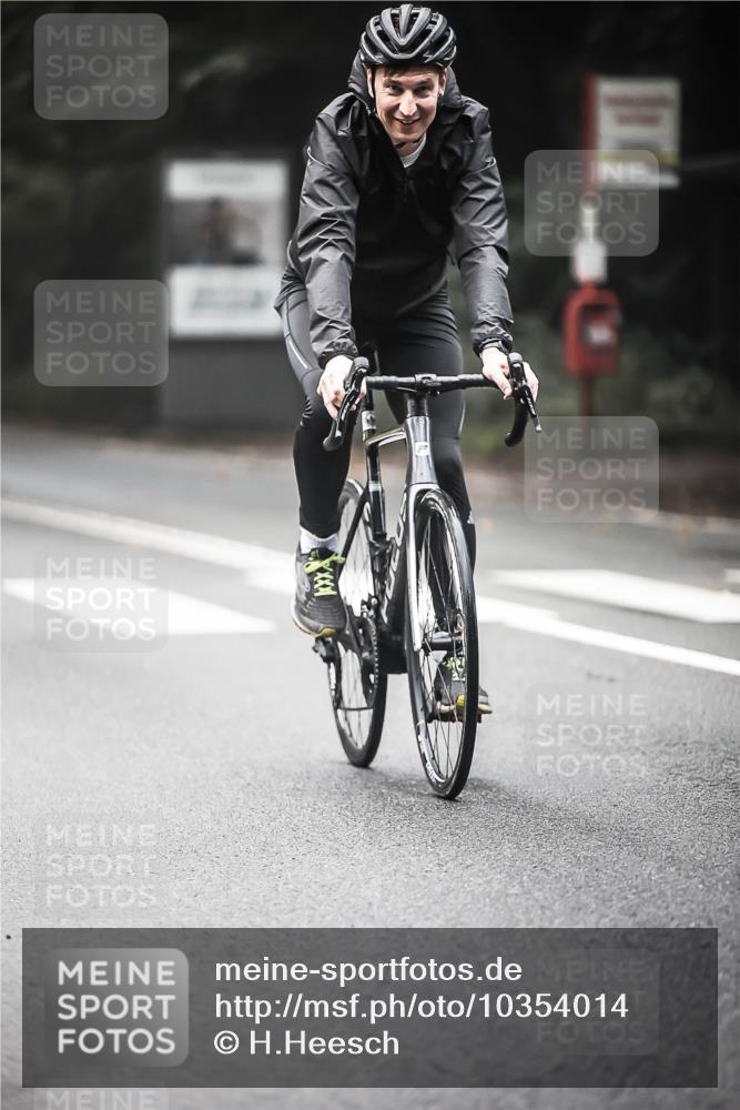 13.09.2026 - Stadtparktriathlon H.Heesch http://msf.ph/oto/10354014 13.09.2026 11:09:23 Radfahren 275, 497, 531, 640, 1797 meine-sportfotos.de