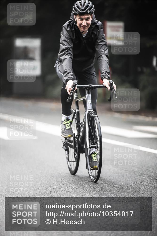 13.09.2026 - Stadtparktriathlon H.Heesch http://msf.ph/oto/10354017 13.09.2026 11:09:23 Radfahren 275, 497, 531, 640, 1797 meine-sportfotos.de