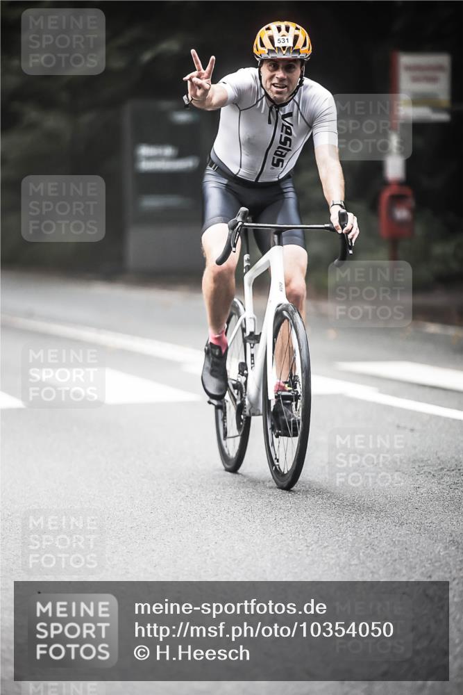 13.09.2026 - Stadtparktriathlon H.Heesch http://msf.ph/oto/10354050 13.09.2026 11:09:29 Radfahren 531, 647, 657, 1797 meine-sportfotos.de