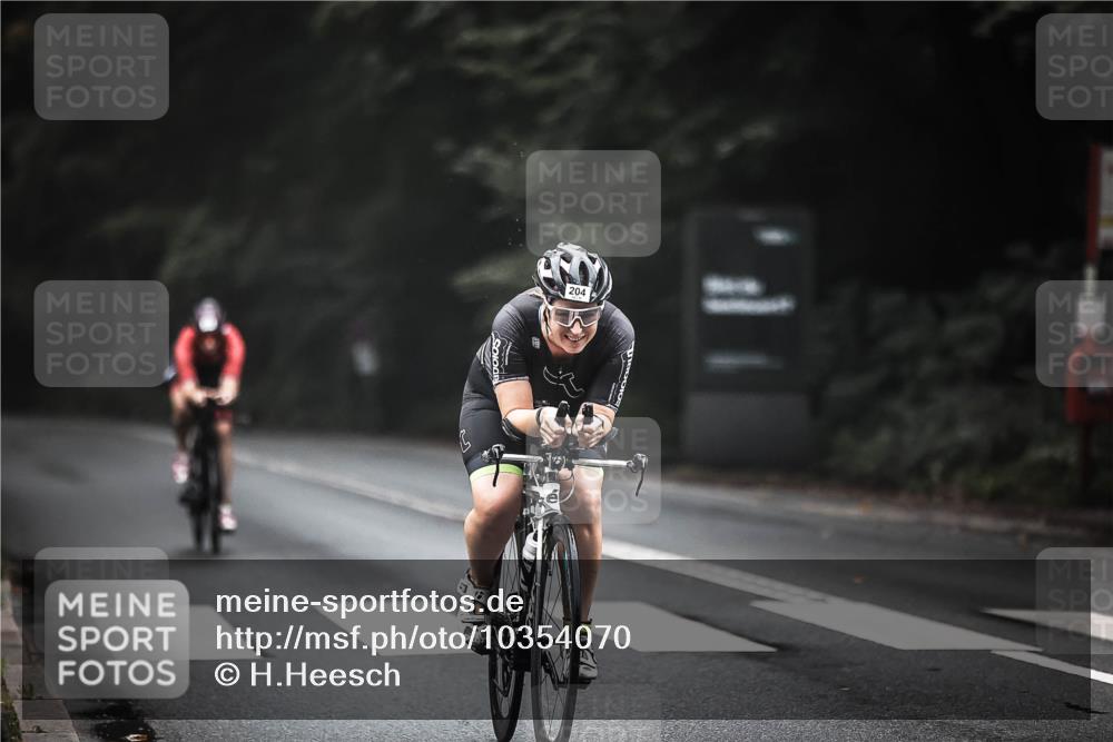 13.09.2026 - Stadtparktriathlon H.Heesch http://msf.ph/oto/10354070 13.09.2026 09:31:46 Radfahren 166, 204 meine-sportfotos.de