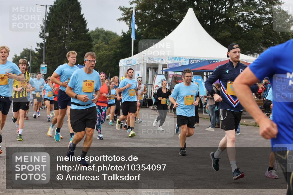 13.09.2026 - Kiel Lauf Andreas Tolksdorf http://msf.ph/oto/10354097 13.09.2026 09:57:35 Kiellinie 496, 837, 39, 4196, 11067 meine-sportfotos.de