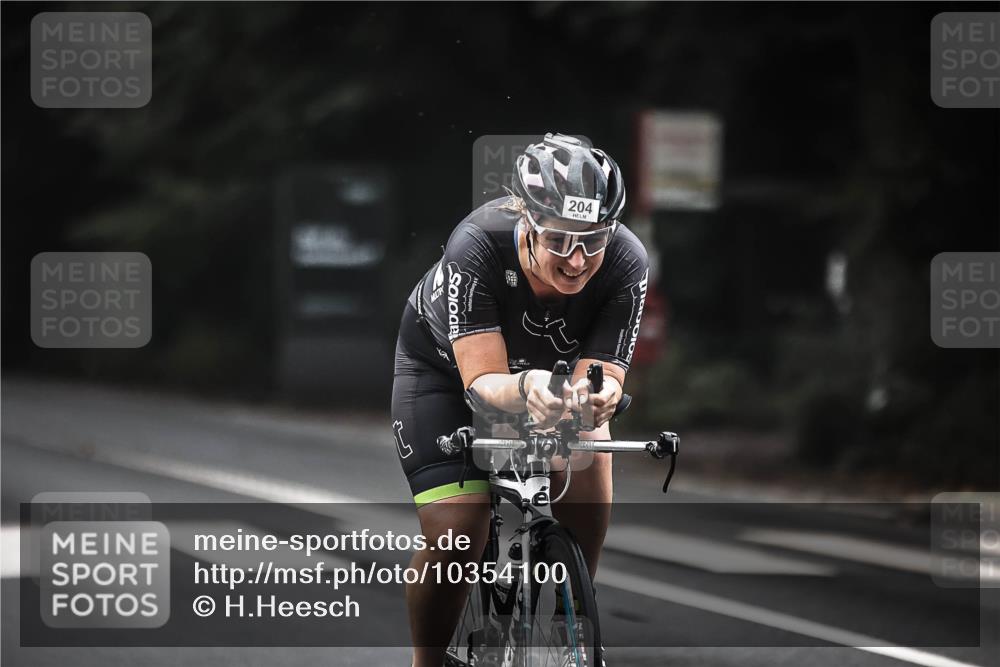 13.09.2026 - Stadtparktriathlon H.Heesch http://msf.ph/oto/10354100 13.09.2026 09:31:46 Radfahren 166, 204 meine-sportfotos.de
