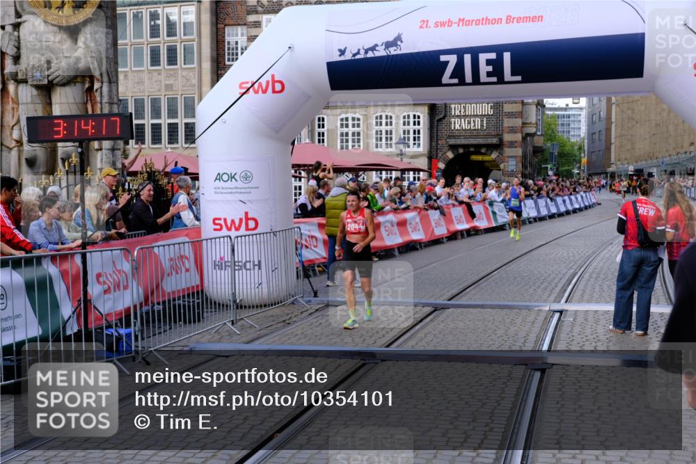 13.09.2026 - 21. swb-Marathon Bremen Tim E. http://msf.ph/oto/10354101 13.09.2026 12:45:06 Ziel 289, 4474, 6485 meine-sportfotos.de