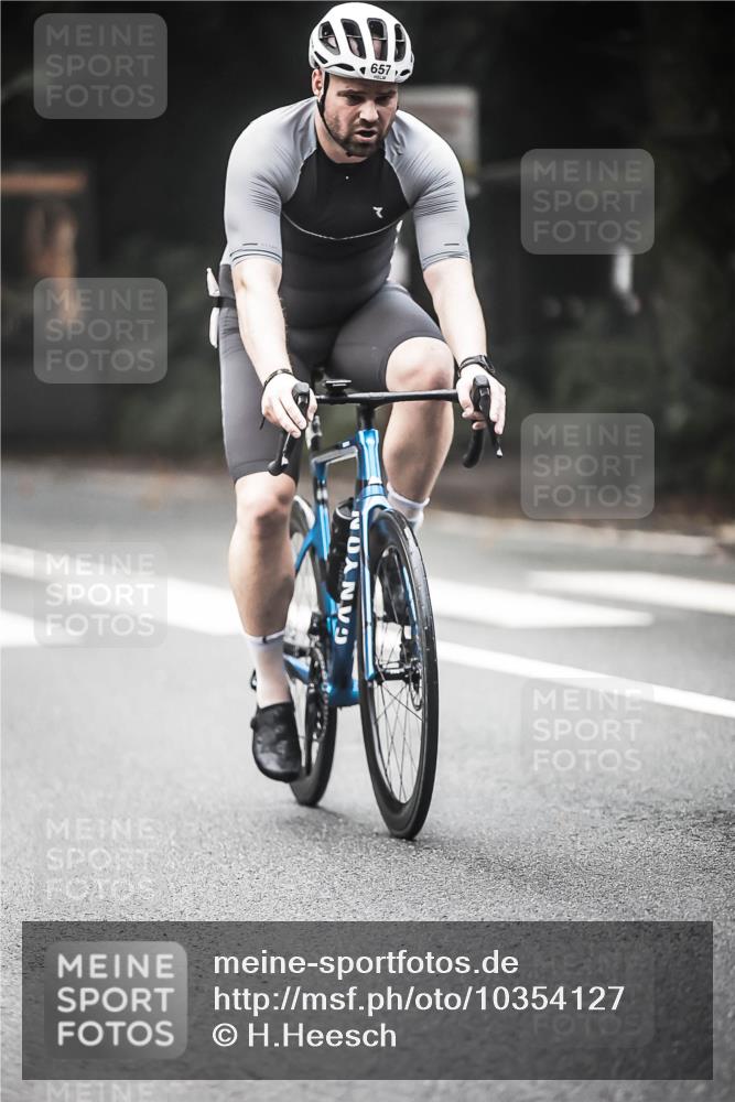 13.09.2026 - Stadtparktriathlon H.Heesch http://msf.ph/oto/10354127 13.09.2026 11:09:34 Radfahren 487, 531, 647, 657, 708, 1798 meine-sportfotos.de