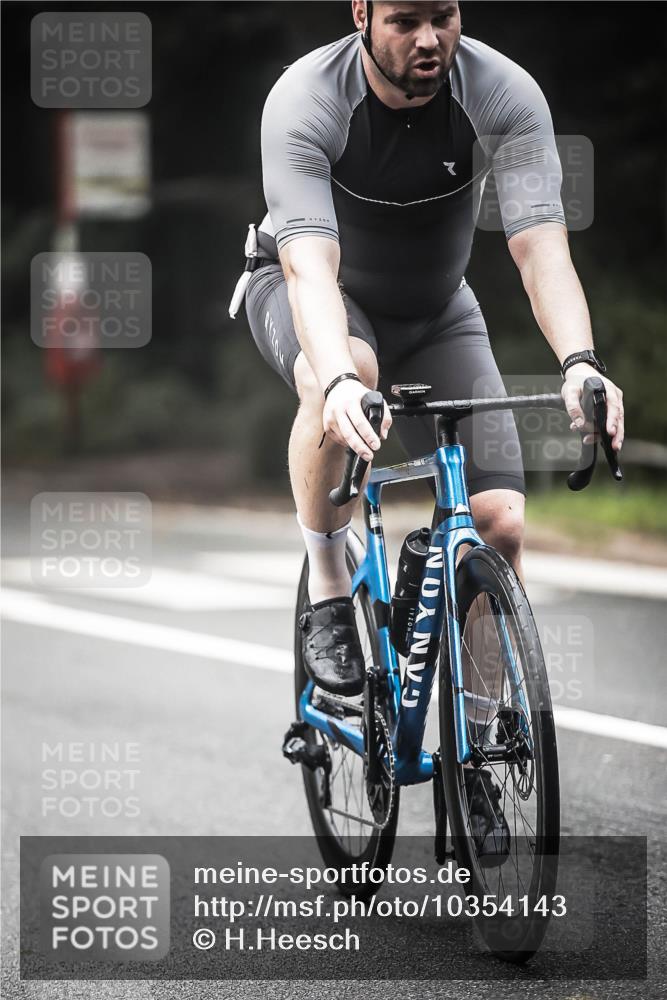 13.09.2026 - Stadtparktriathlon H.Heesch http://msf.ph/oto/10354143 13.09.2026 11:09:34 Radfahren 487, 531, 647, 657, 708, 1798 meine-sportfotos.de