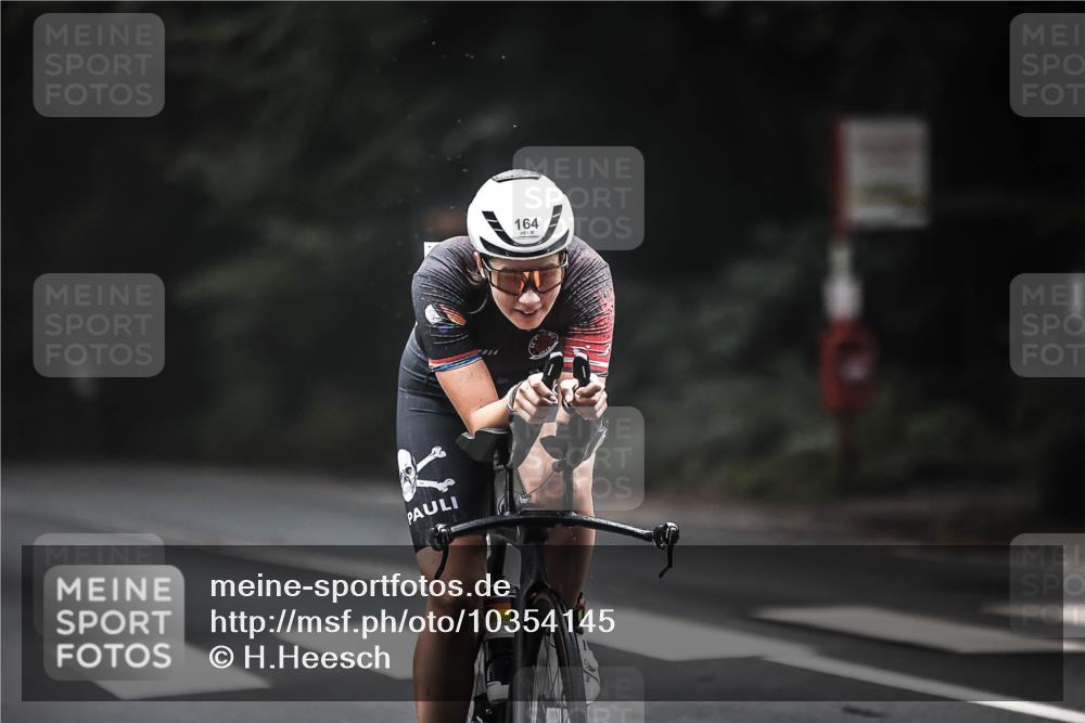 13.09.2026 - Stadtparktriathlon H.Heesch http://msf.ph/oto/10354145 13.09.2026 09:32:05 Radfahren 159, 164 meine-sportfotos.de